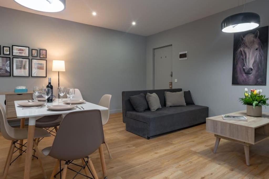 Modern, Quite 1-Bdr Apt 5 Min Walk To Acropolis Athens Ngoại thất bức ảnh